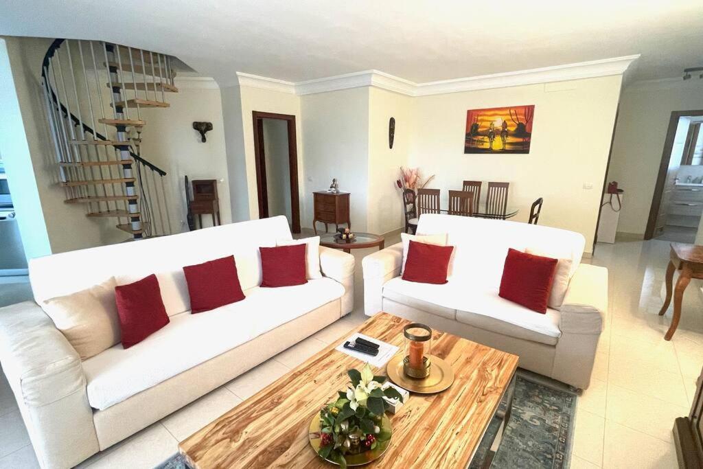 Luxurioese Duplex Ferienwohnung In Sehr Ruhiger Wohnanlage Mit Meerblick Palm-mar Buitenkant foto