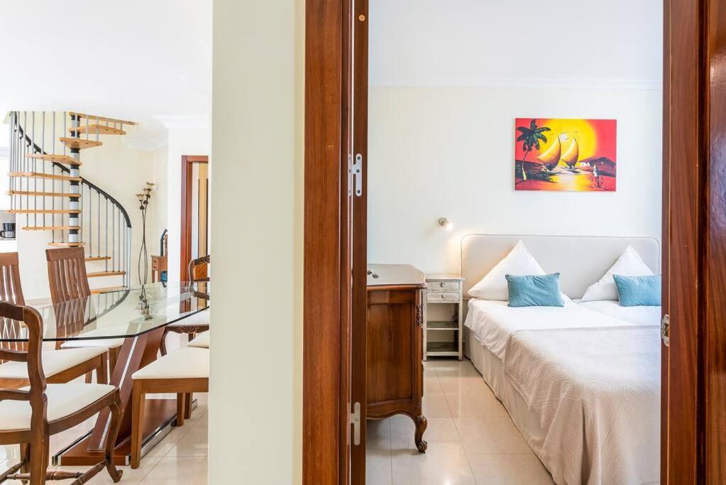 Luxurioese Duplex Ferienwohnung In Sehr Ruhiger Wohnanlage Mit Meerblick Palm-mar Buitenkant foto