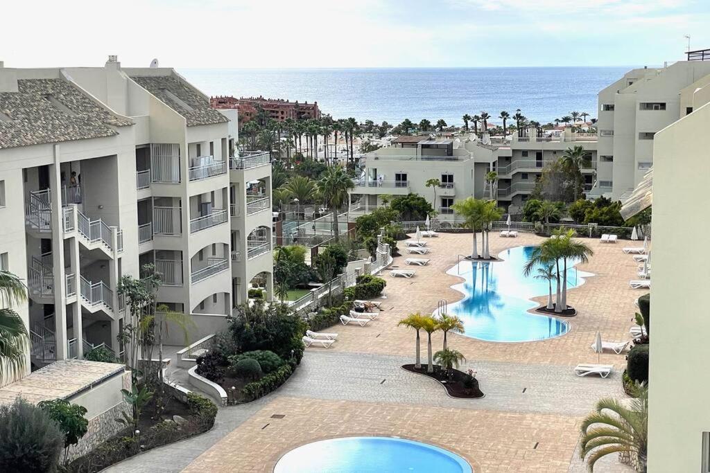 Luxurioese Duplex Ferienwohnung In Sehr Ruhiger Wohnanlage Mit Meerblick Palm-mar Buitenkant foto